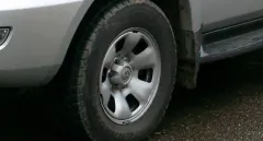 penyebab ban depan mobil habis tidak rata.webp