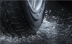 tips cuci mobil di musim hujan toffee.jpg