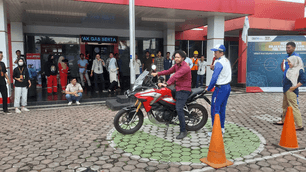 Edukasi Safety Riding Astra Motor Bengkulu di Pertamina Pulau Baai Dukung Bulan Keselamatan